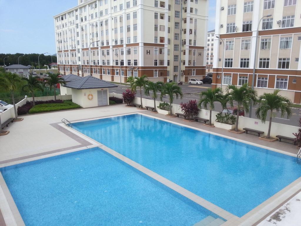 Kk Holiday Suites Apartment Kota Kinabalu Exteriör bild